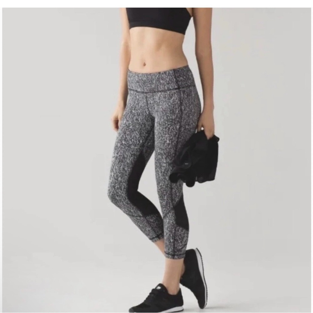 Lululemon Athletica Pace Rival Crop Power Luxtreme Suited Jacquard Black White